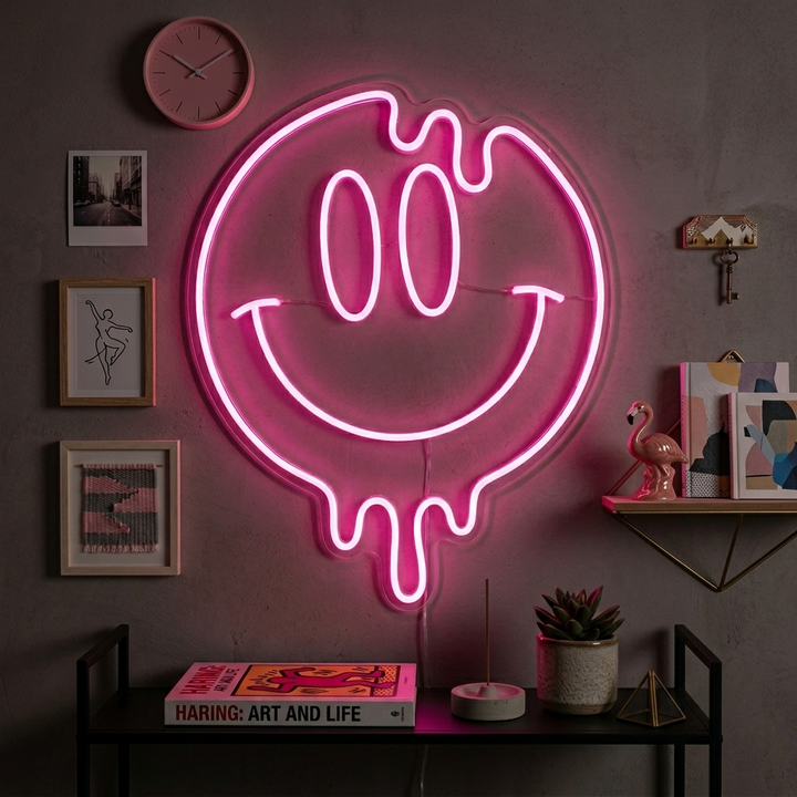 "Smilefjes-Emoji Som Drypper" Neonskilt