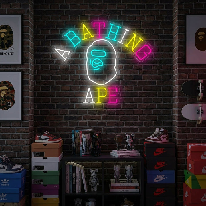 "Bathing Ape" Neonskilt