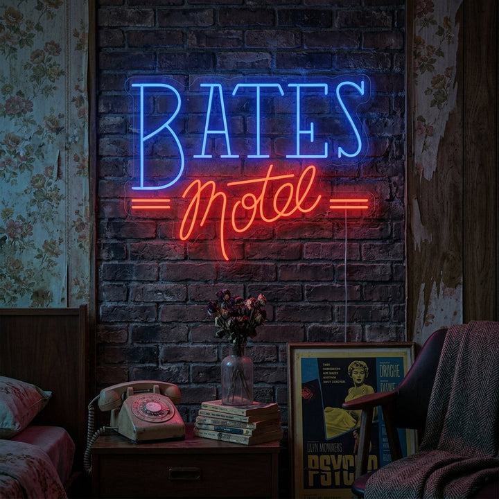 "Bates Motel" Neonskilt
