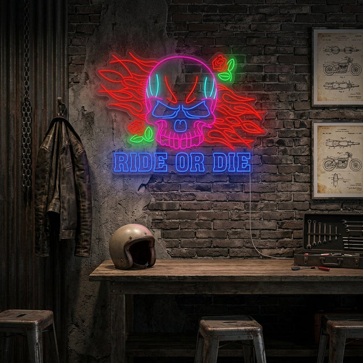 "Ride or Die-bokstaver og hodeskalle" Neonskilt