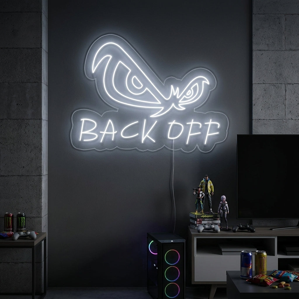 "Ørneøyne, Back Off" Neonskilt