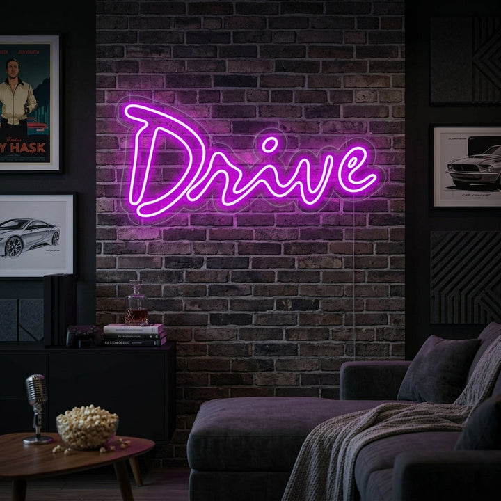 "Drive, Fjernsyn" Neonskilt