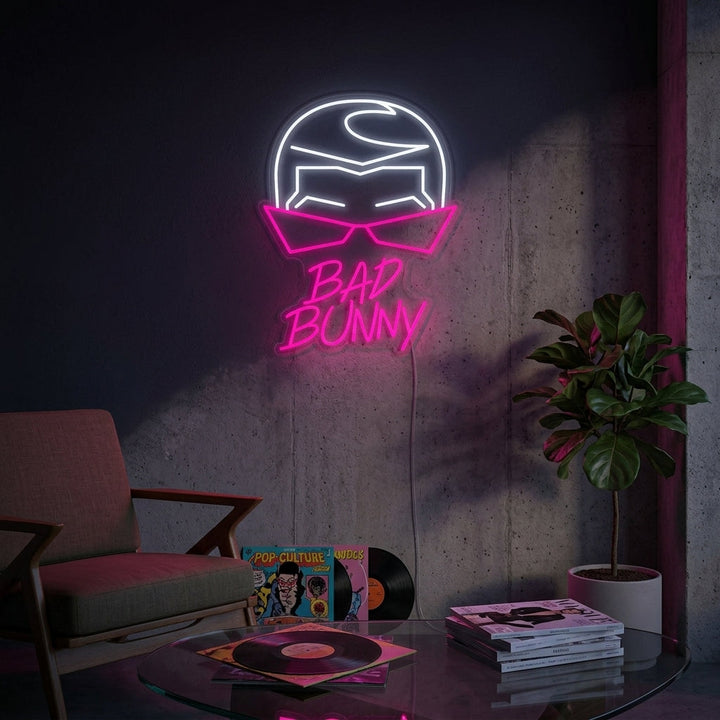 "Bad Bunny Sanger Og Rapper" Neonskilt