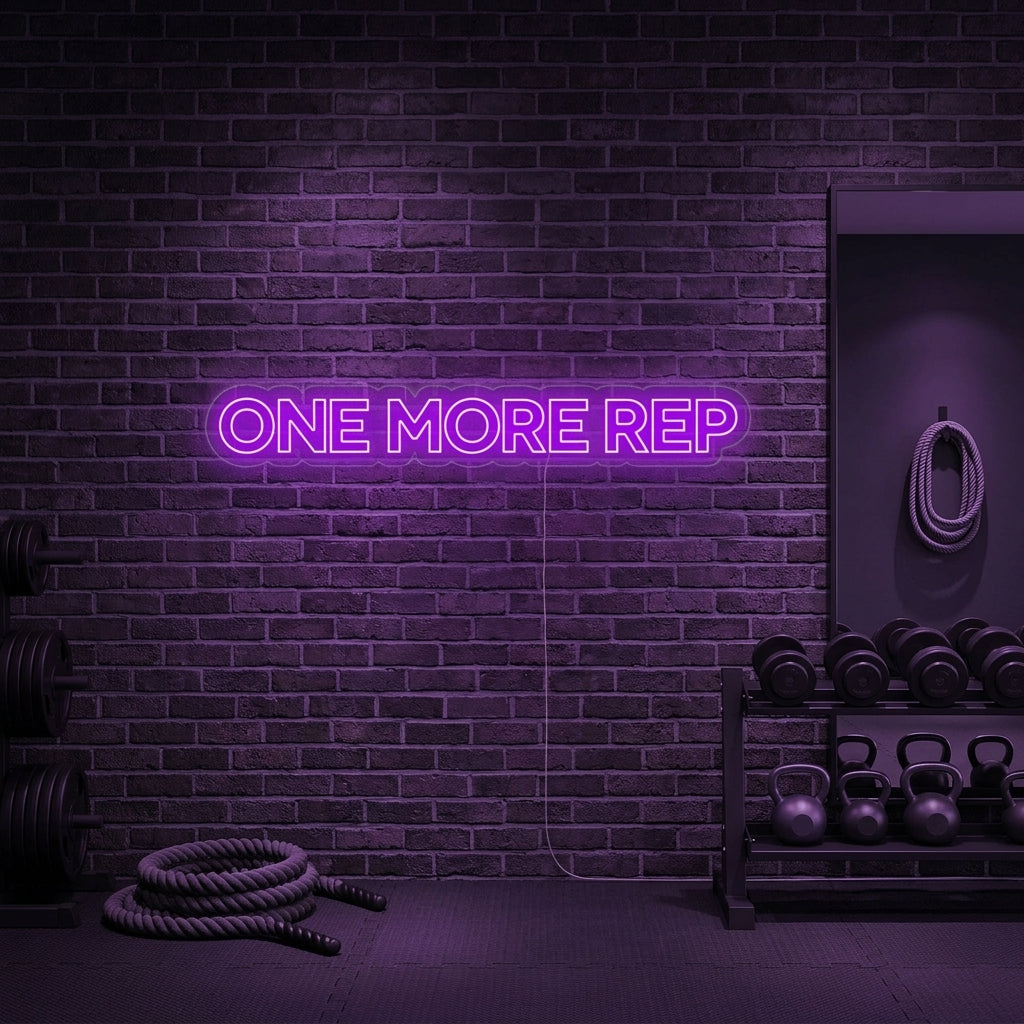 "One More Rep, Gym Decor, Gym Quotes, Fitness Quotes, Workout Quotes, Treningssitater" Neonskilt