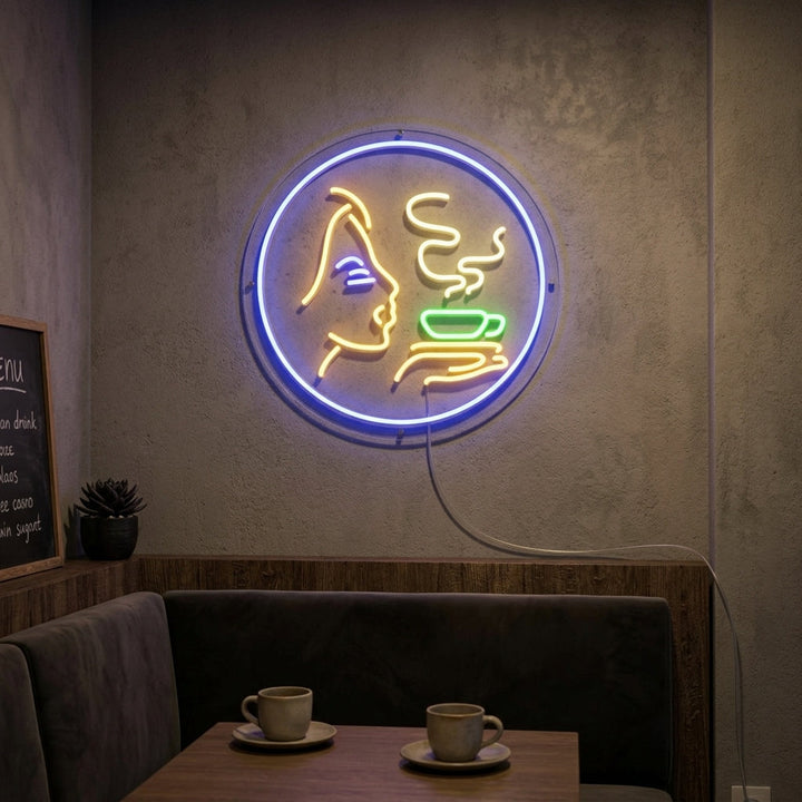 "Jente, Varm Kaffe" Neonskilt