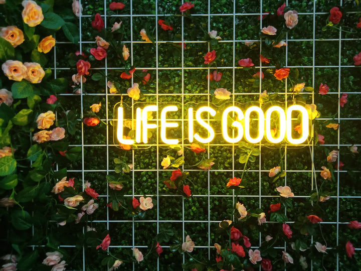 "Life Is Good" Neonskilt (Lagerbeholdning: 4 enheter)