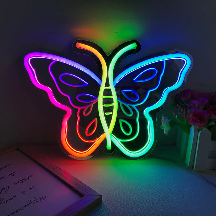 "Butterfly, Drømmende Fargeskiftende" Neonskilt med speilbakside