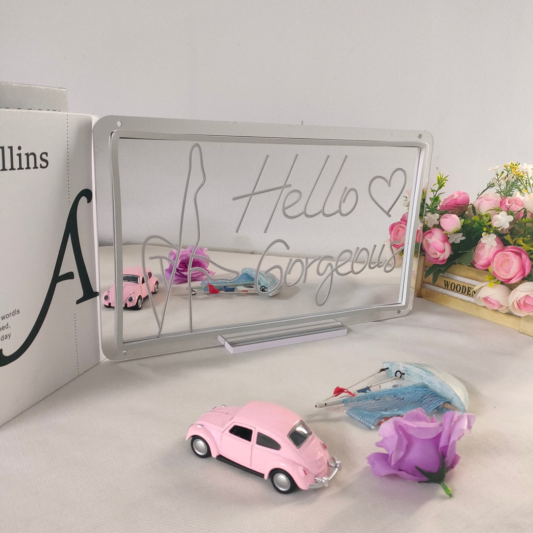 "Hello Gorgeous, Drømmende Fargeskiftende" Neonskilt med speilbakside