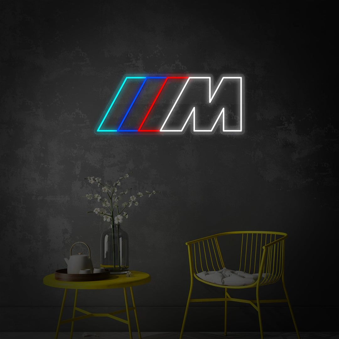 "M logo, garasjedekor" Neonskilt