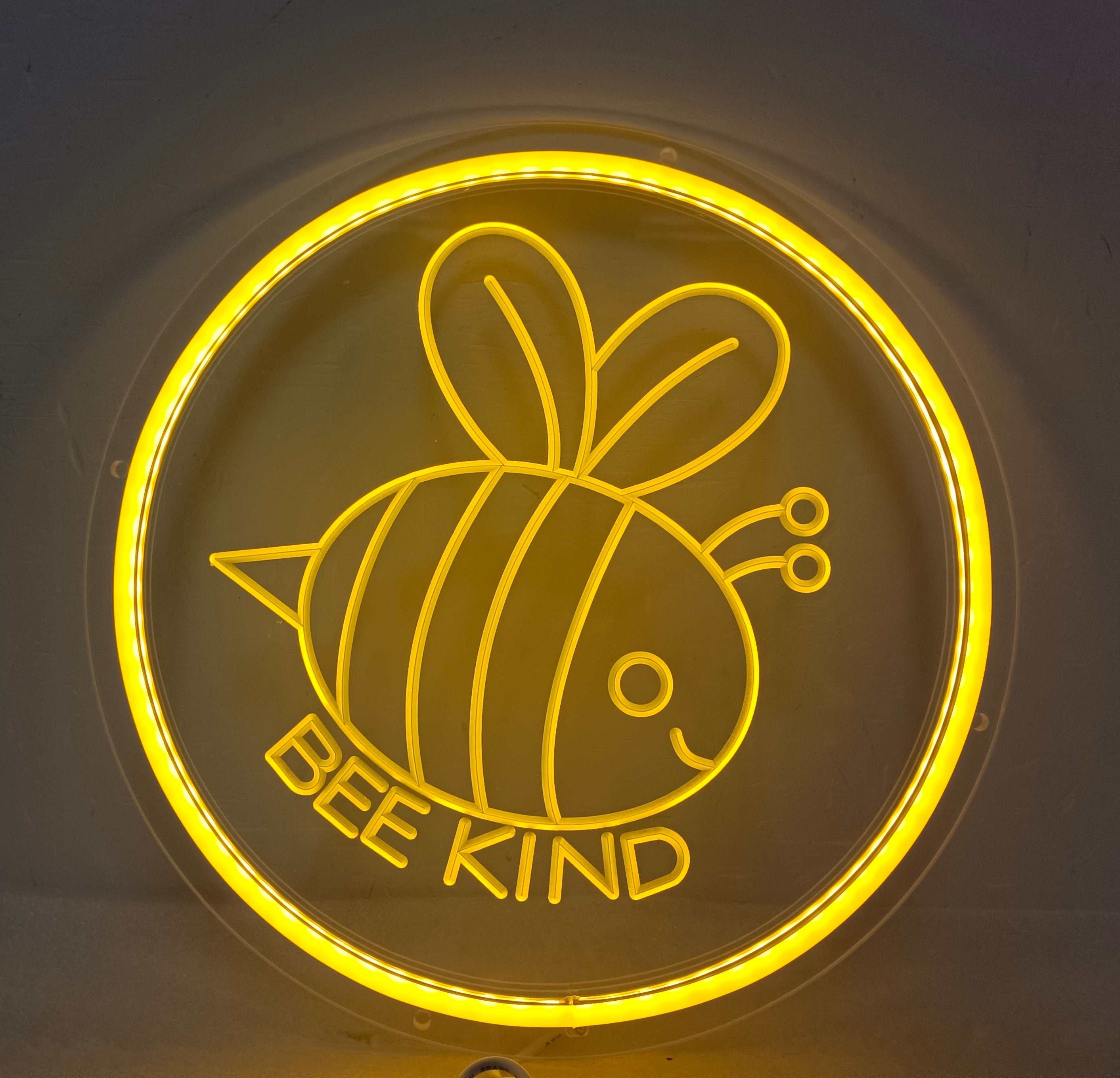 "Cute Bee Be Kind" Mini Neonskilt