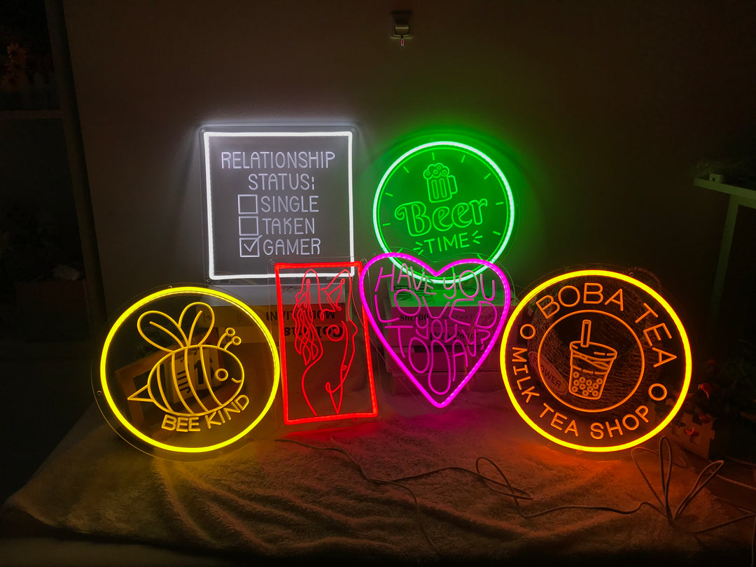 "Fred, Kjærlighet, Drikke Øl" Miniatyr Neon Skilt