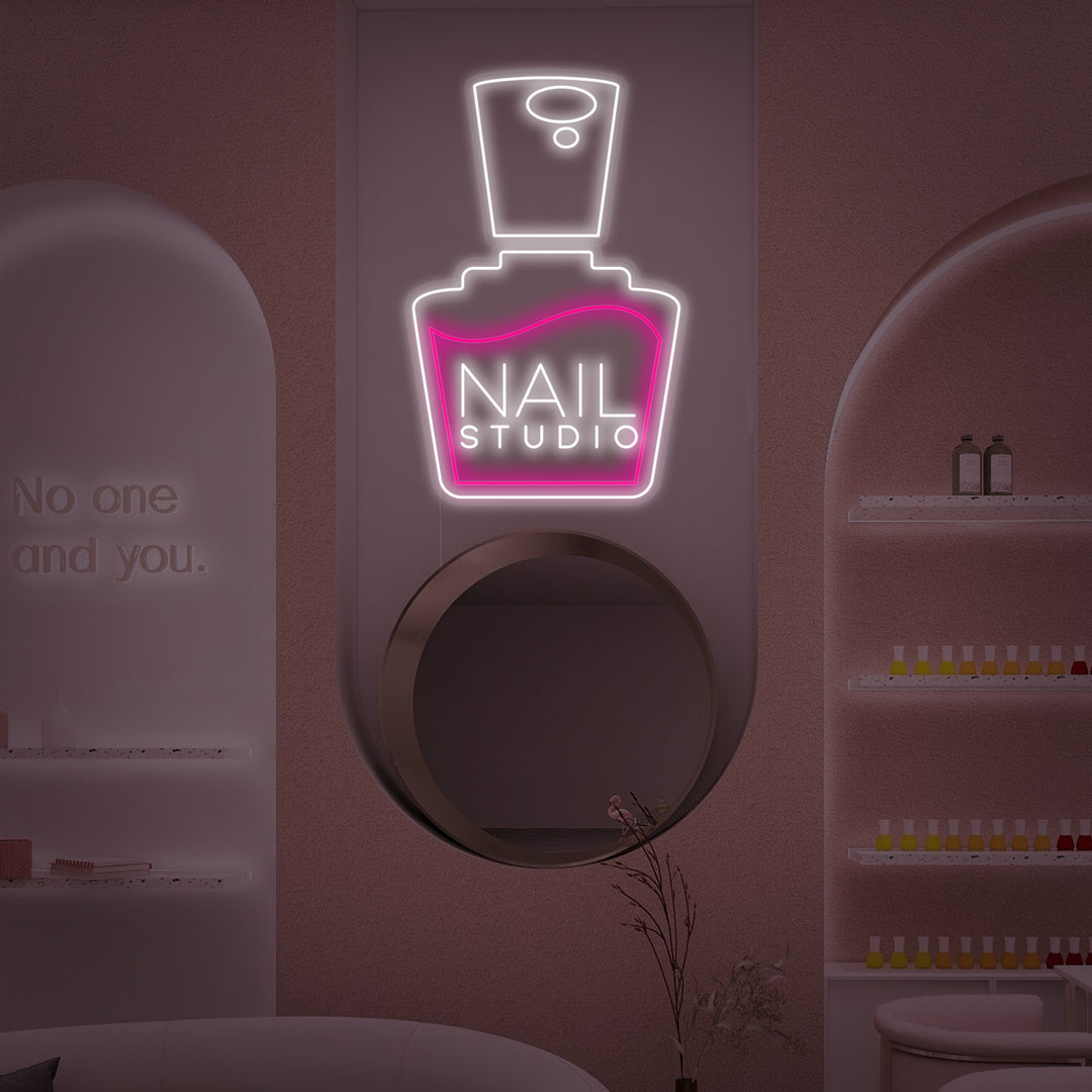 "Nails Studio" Neonskilt